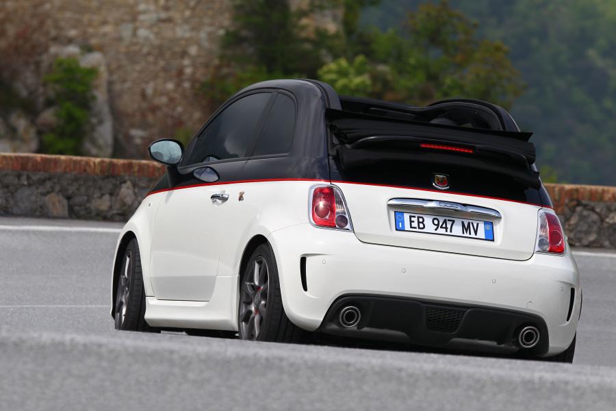  Abarth 500C 2010 года  (фото 22 из 48)